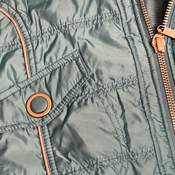 Mossimo Supply Co Teal Faux Fur Puffer Vest Large - Picture 5 of 7